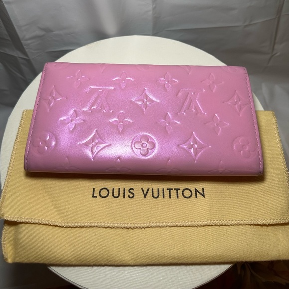 Louis Vuitton Wallet - Picture 3 of 11
